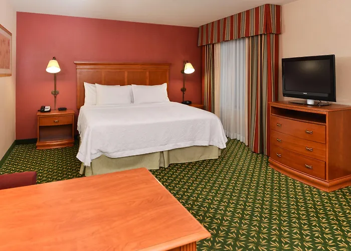 Hotel Newly Renovated-hampton & Casper