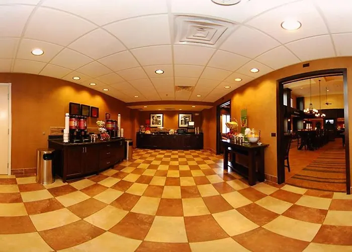 Hotel Newly Renovated-hampton &