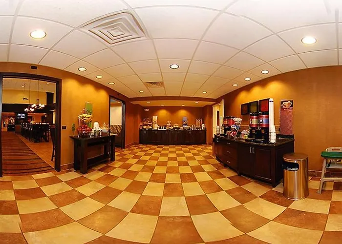 Newly Renovated-hampton & Casper