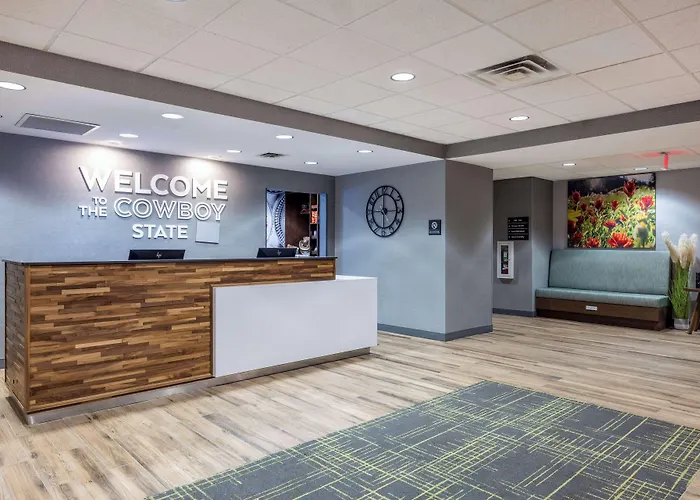 Hotel Newly Renovated-hampton & 3*