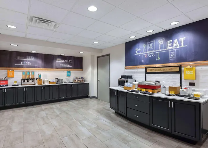 Newly Renovated-hampton & Hotel