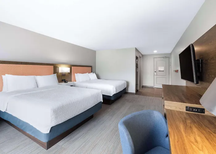 Newly Renovated-hampton &