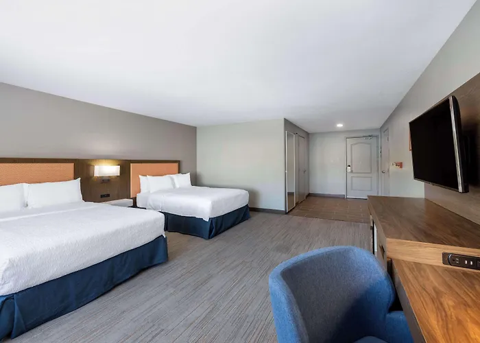 Newly Renovated-hampton & Casper